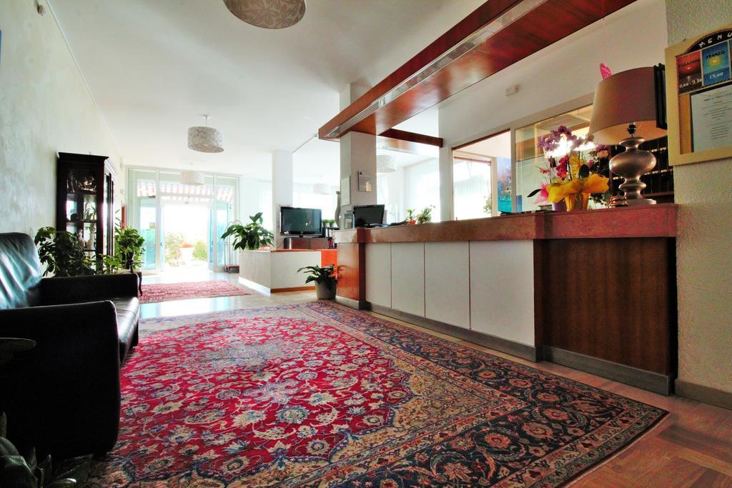 Hotel Casadei Фано Екстериор снимка