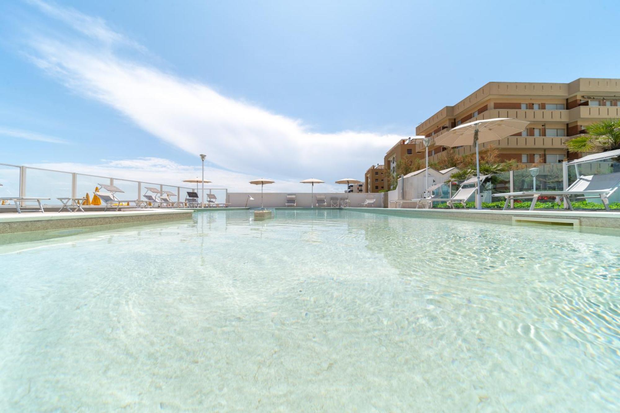 Hotel Casadei Фано Екстериор снимка