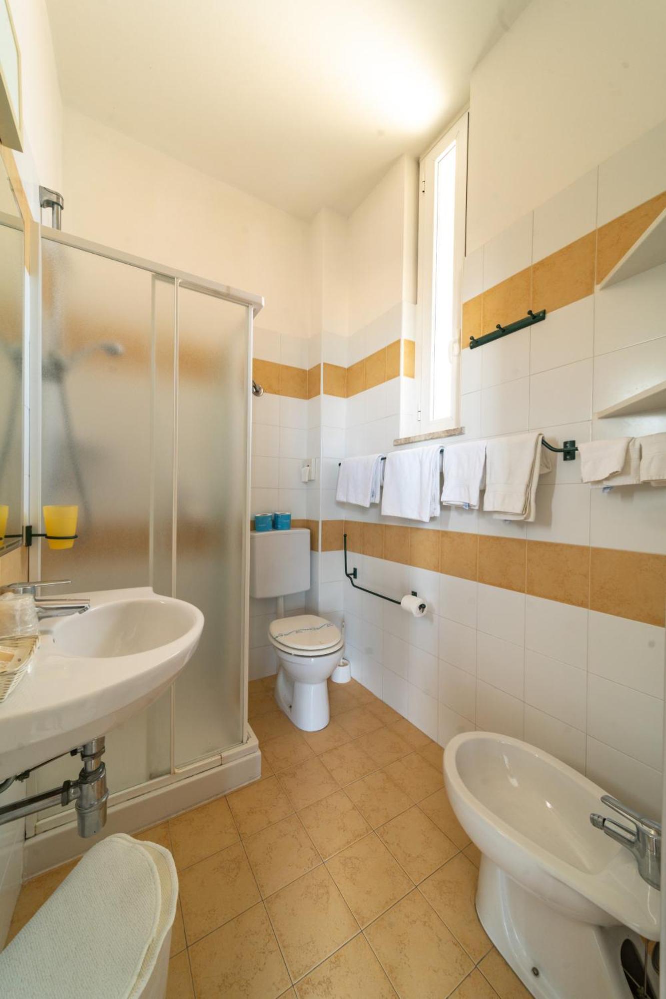 Hotel Casadei Фано Екстериор снимка